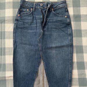 H&M Slit Denim Skirt US size 2